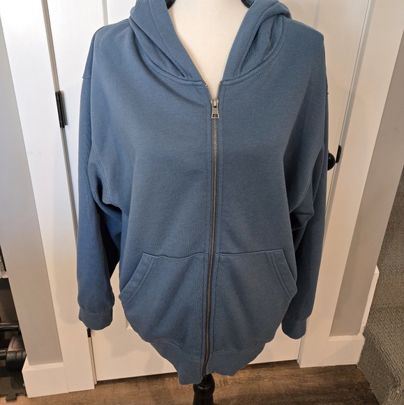 Euc Gorgeous blue sweat set Sz M. Target Universal Threads. Super soft and cozy. - Picture 3 of 11
